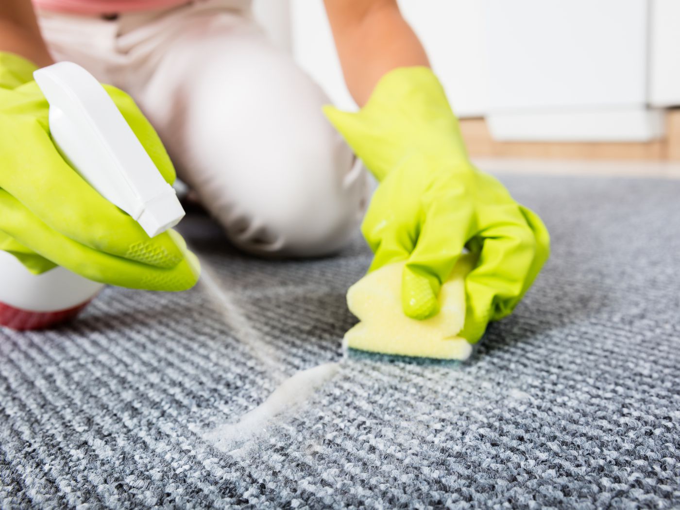 Các cách vệ sinh thảm tại nhà chỉ có hiệu quả với những bụi bẩn không đáng kể